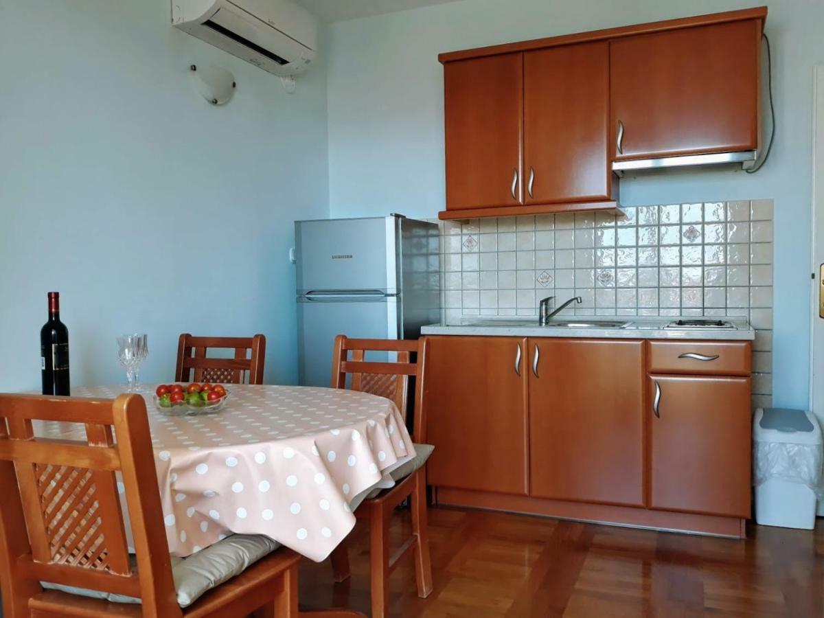 Apartments Andela Sveti Filip i Jakov Exterior foto